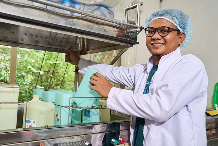 From Jakarta to Arkansas: How small businesses are supporting climate resilience and sustainability…